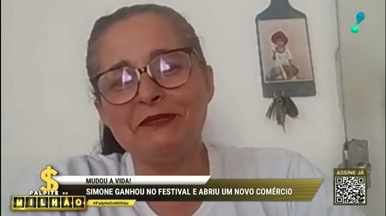 RedeTV's tweet photo. Simone mudou de vida com o Festival de Prêmios. Venha mudar você também!
#palpitedomilhão #festivaldeprêmios #marcelomarrom #milionário #palpite #prêmios #dinheiro #redetv #programaredetv https://t.co/QKCxDj5ycL