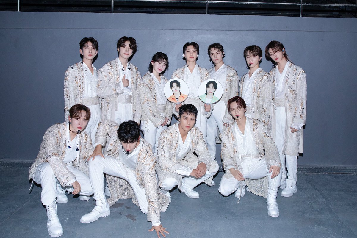 vyiheng's tweet photo. #⃞⃝pledis_17
 
Wherever Carat go, SEVENTEEN will always be there by your side. 💎 Until we meet again, Carat! Saying goodbye for now, but our connection is everlasting. 👋💖
ᅠ https://t.co/92R0Tp2ybP