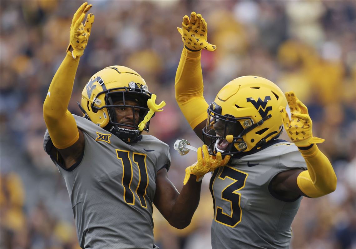 hamondasaiah's tweet photo. #AGTG after a great unofficial visit I am BLESSED to receive an offer from West Virginia‼️💙💛
@Backendcoach12 @CoachBlaineStew @CoachJaxDL @NealBrown_WVU @TomLoy247 @RivalsFriedman 
@GHamilton_On3 @CHCCoachWard @dthill08 @CoachDBryant3 https://t.co/09lVjTshKS
