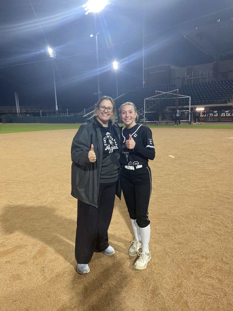 Thank you <a href="/AggieSoftball/">Texas A&M Softball</a> for an amazing camp this weekend! I had lots of fun and got lots great feedback!