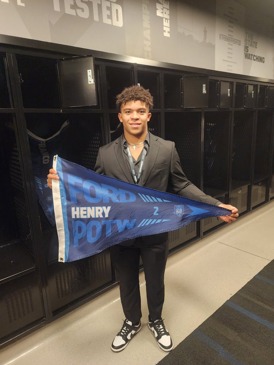 Brayl0n_H3nry05's tweet photo. Blessed to be one of the athletes in attendance at the Built Ford Tough POTW Banquet. Thank you to @Ford & @BallySportsSW it was a great experience and an honor to be there.
#FordPOTW https://t.co/4sXHjYm0pn