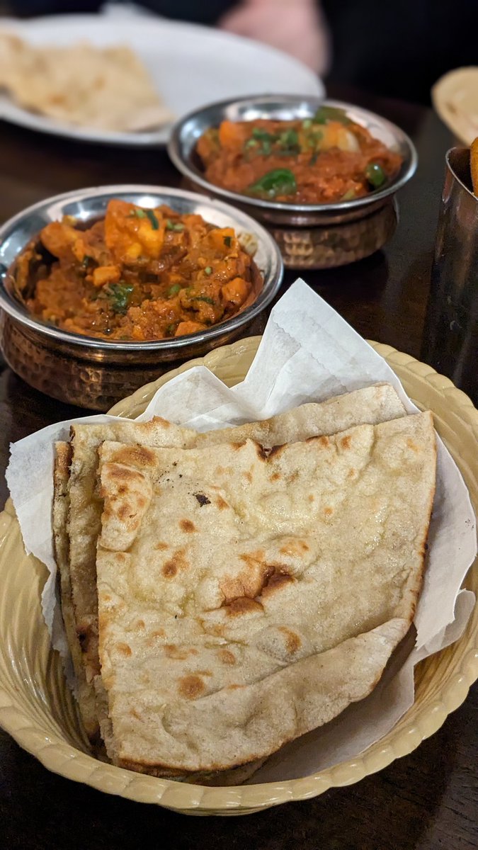 SKCwitter's tweet photo. Did you know the #DesiPub  #KegAndGrill have moved? Now on Suffolk St opp. @thealexbham makes it a perfect venue for pre-theatre dinner/drinks/live sport! Great value with the usual friendly service 🖤 #SupportLocal #BrumIndies #TryJan #GrillHeil @ichoosemag @BrumHour #UpTheMixys https://t.co/aURu0f3XpM