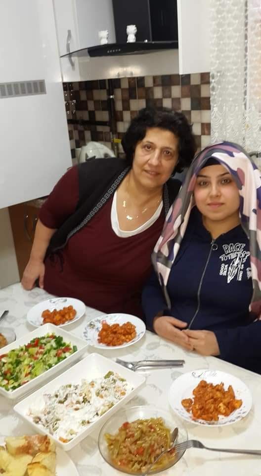 Sc1de1907's tweet photo. @eraycimbom Bu Eray'ın karısı da fena heeee https://t.co/3Tmf7tLpK0
