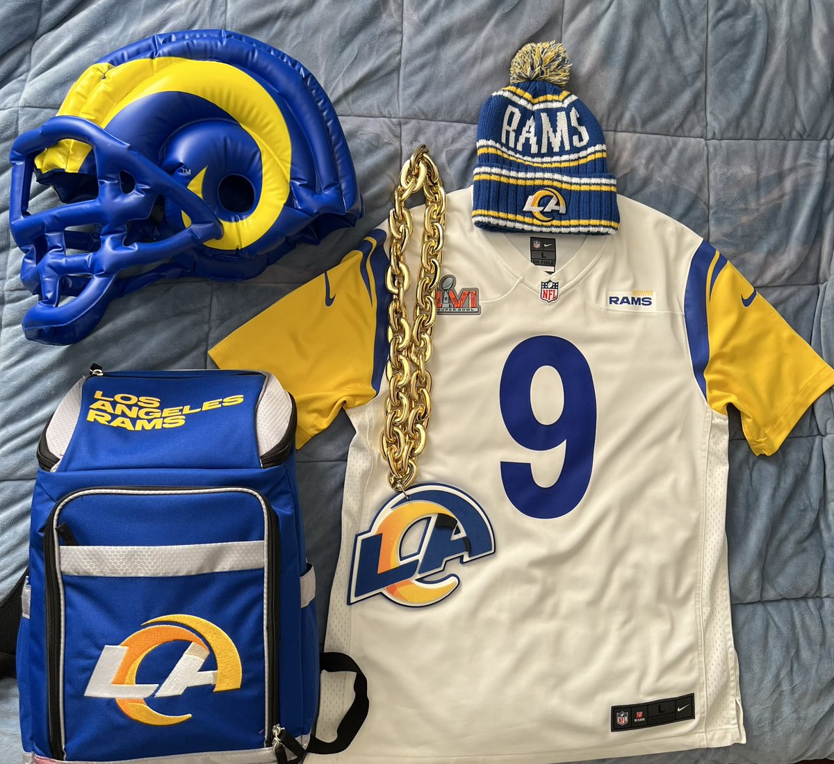 Getting Ready #Rams #Ramily 💙💛#HornsUp #MatthewStafford #RamsHouse