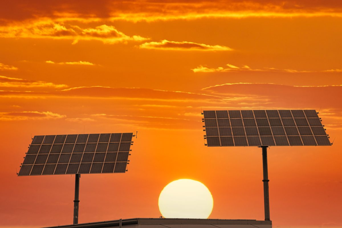 Choose_Solar's tweet photo. If your new year's resolutions are about being more eco conscious, the easiest, greenest, and most affordable thing you can do is Choose Solar! By connecting you to local solar farms, you receive credits for utilizing solar energy, and those credits reduce your monthly energy ... https://t.co/2TflmxCcB4