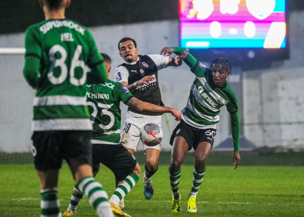 CariocaLeonino's tweet photo. Sporting CP #EquipeB perdeu, neste domingo, para o Caldas SC por 1 x 0 ela 16ª rodada da primeira fase da Liga 3.
#EquipeBSCP https://t.co/mGvLYmJ8hB