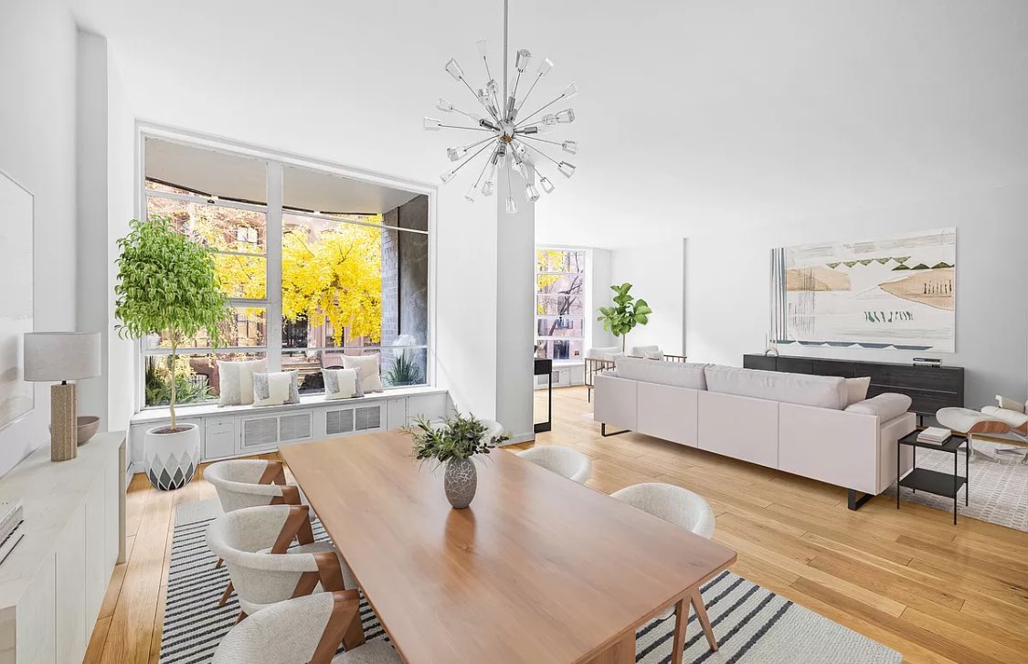 MeierReport's tweet photo. Just unveiled this spacious two-bedroom gem in the vibrant heart of Greenwich Village! 🏡 #NewListing #GreenwichVillageLiving https://t.co/KzWrb1HNE4