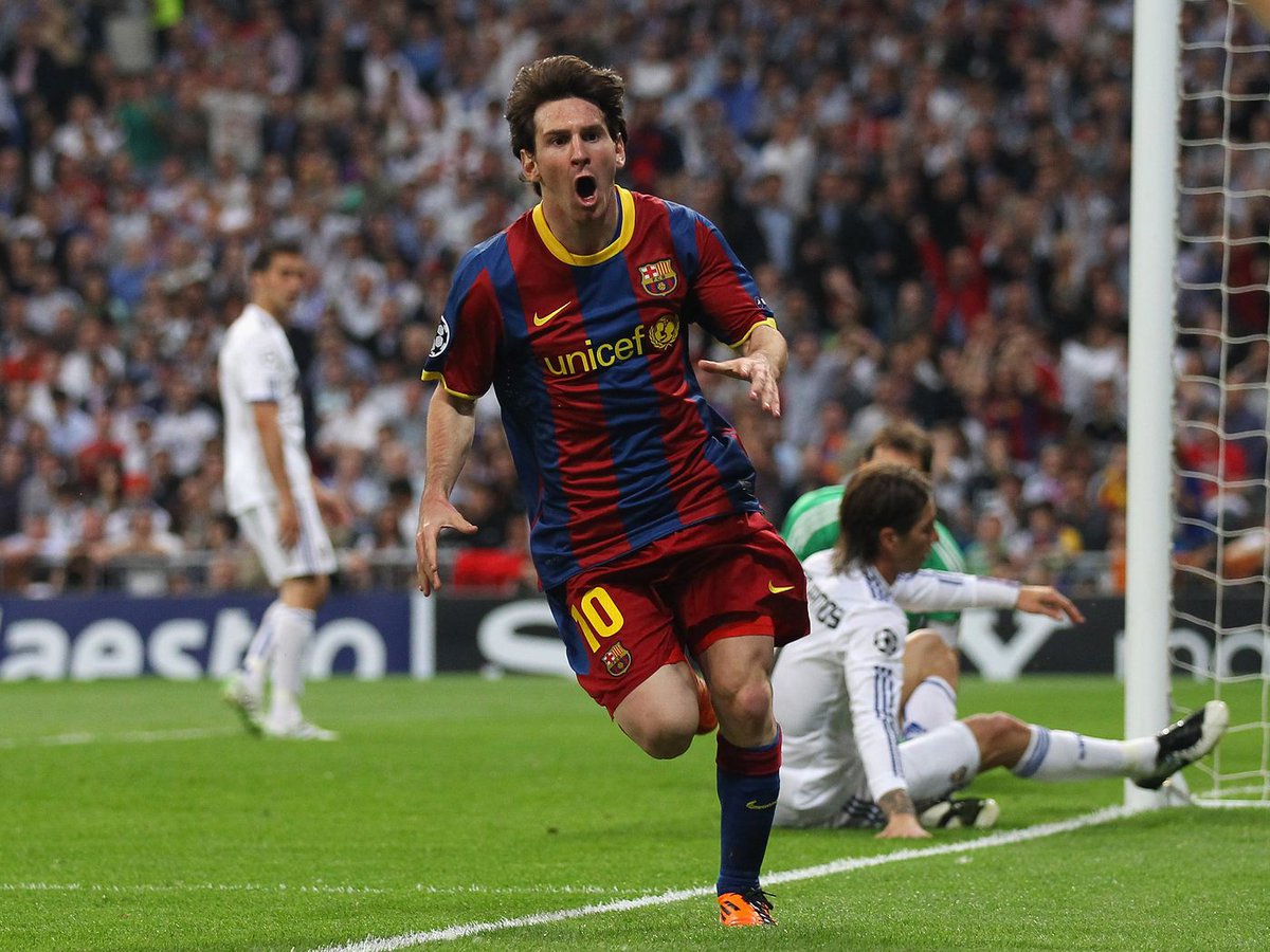 VSportsTM's tweet photo. Sudamericanos que facturaron un triplete en El Clásico entre Real Madrid y Barcelona:

🇵🇾Eulogio Martínez
🇧🇷Evaristo de Macedo
🇨🇱Iván Zamorano
🇧🇷Romário
🇦🇷Lionel Messi
🇺🇾Luis Suárez
🇧🇷VINICIUS https://t.co/NcdhADwH9E