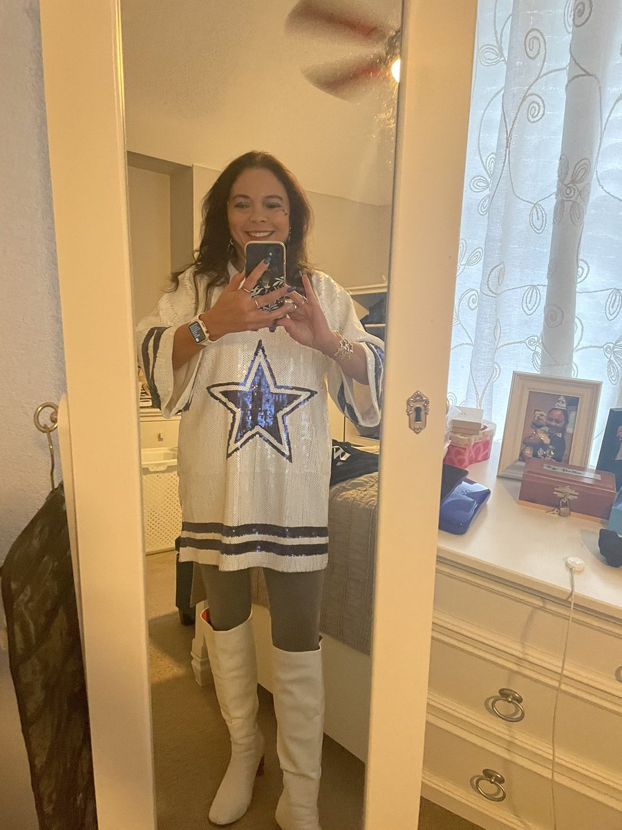 Caroline Johnson tweet media