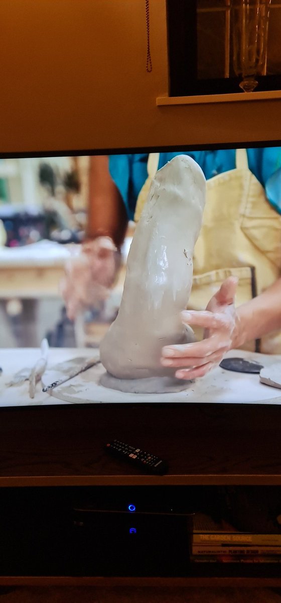 What on earth are they making on #thegreatpotterythrowdown ?!!