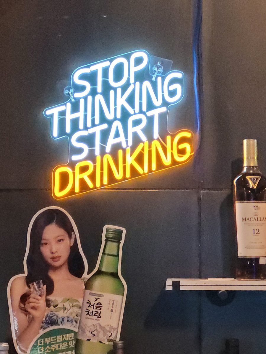 Hard Hats tweet media