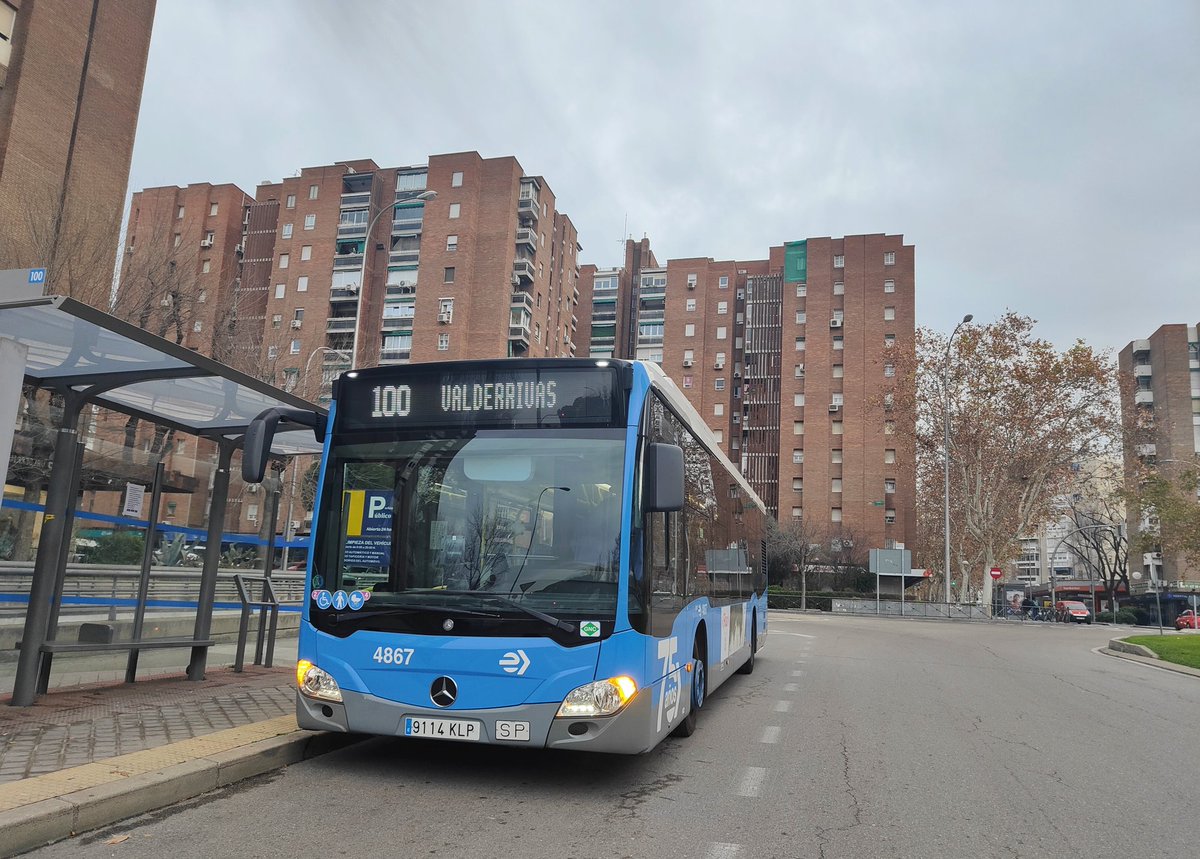 MCMXCII 👨‍💼🚍🌇 tweet media