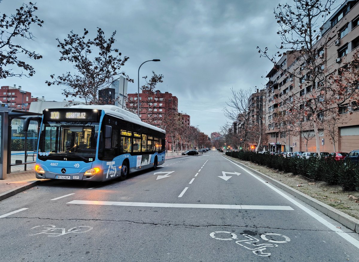 MCMXCII 👨‍💼🚍🌇 tweet media