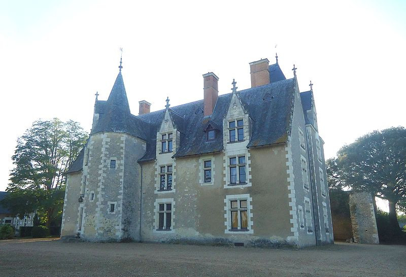 MonumentumFr's tweet photo. Château de Lorrière à #LeLude (#Sarthe) Construit dans la deuxième moitié du XVe siècle, restauré et agrandi de 1865 à 1875 dans un esprit archéologiste sur les plans d'Ernest Dainville, le château reproduit le...
Suite 👉 https://t.co/pX2EOfP0yv
#Patrimoine #MonumentHistorique https://t.co/5a8T66i4Oe