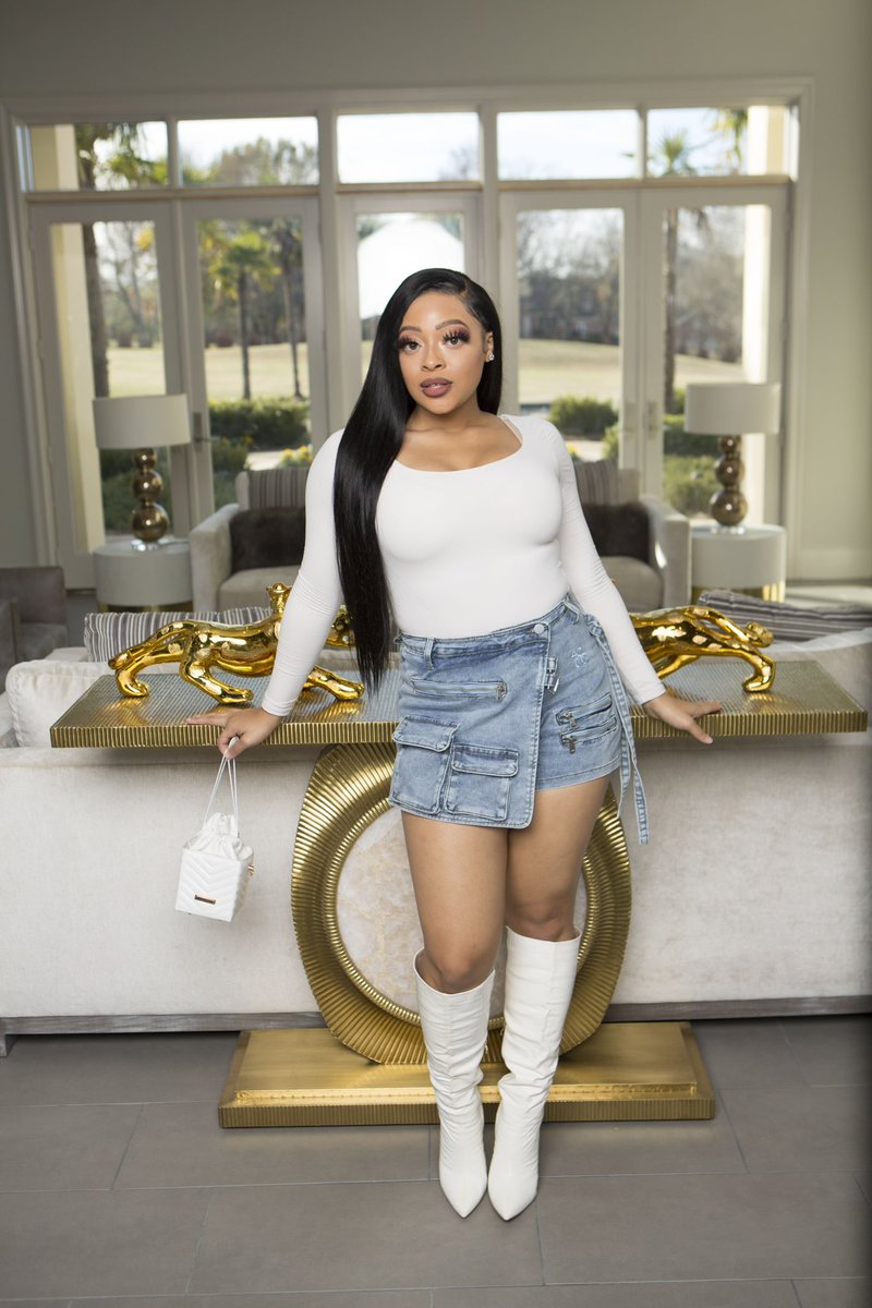 4scollections's tweet photo. Jean Jetta Skort 🥶
Model size is a XL
Available Online
Website: https://t.co/xplShyyBmI
💕Follow @4scollections
💕Like & Share @4scollections
Click the link in Bio for this look
#Boutique #Clothing #Fashion #ClothingBrand #FashionForward #OnlineBoutique #4SCollections https://t.co/ph5ZahQbHF
