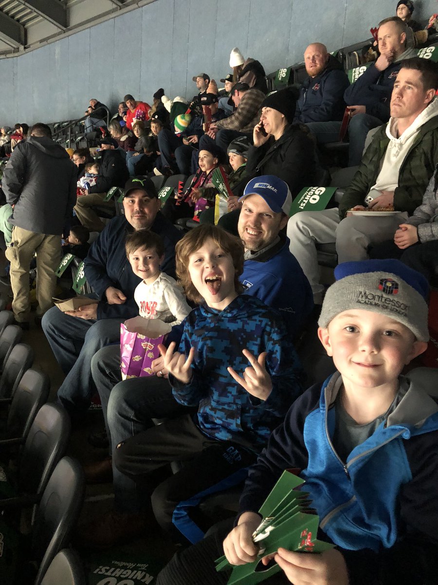 SimProBlue's tweet photo. @CoultersRx @LondonKnights @CoultersRx @LondonKnights #snapshotgiveaway Go Knights Go! Let’s Rock!!!! 🤘🏼 https://t.co/yFMBKb65xs