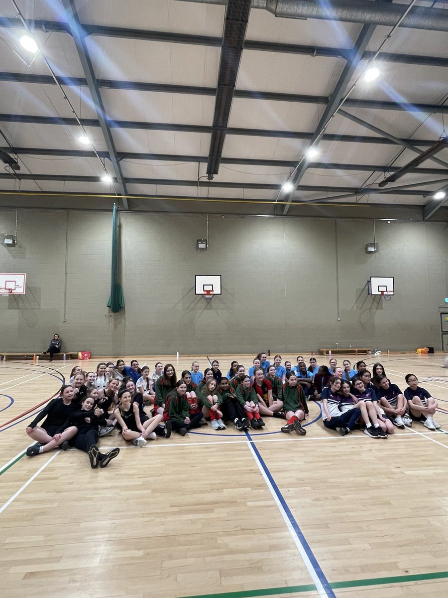 MissMullen22's tweet photo. Thank you Jordanhill for organising a netball tournament all teams played so well! Even bigger congrats to our Knightswood centre- Chloe for winning player of the tournament! 💪🏼🎉🤩🏐@KnightswoodSec @pe_knightswood https://t.co/iHrGDmC89C