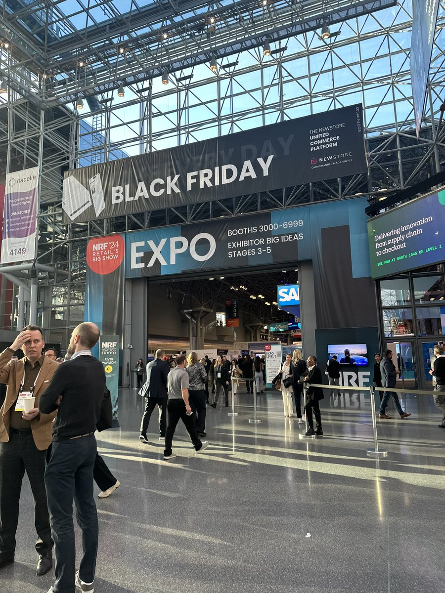 NicoleBeckwith's tweet photo. Hello NYC!! Why are you warmer than Ohio? #Javitz #NRF2024 #Retail https://t.co/AiNF3UFGLx
