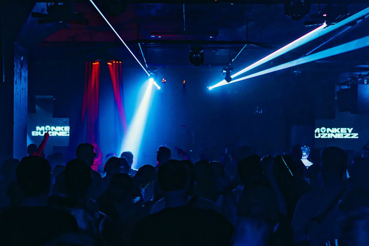 Montreal you were special! 🤍
Thank you for the lovely vibes, and big thanks to <a href="/monkeybuzinezz_/">Monkey BuzinezZ</a> for having me. A la prochaine.