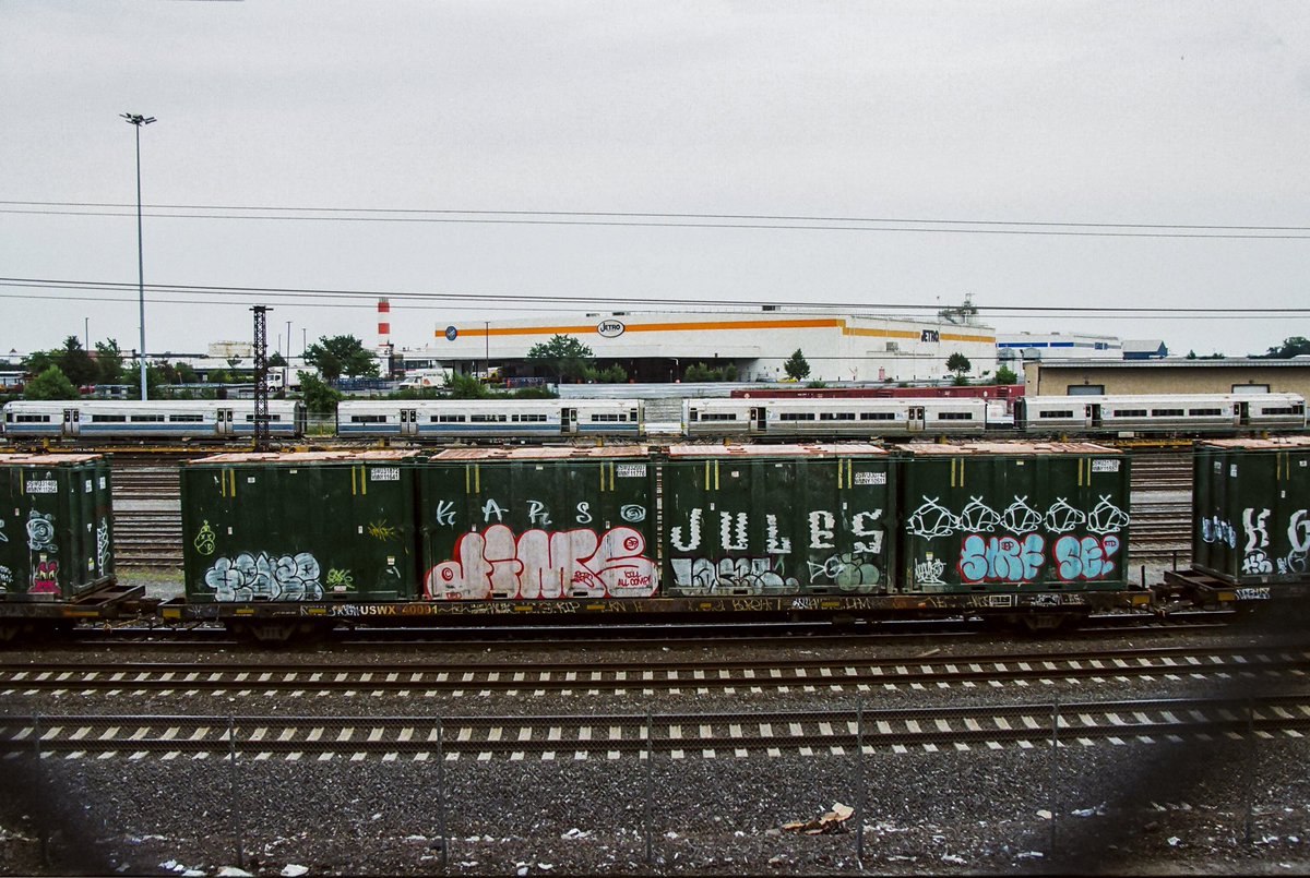americvnmartian's tweet photo. Commuter and Subway Scrap-Cars at Freight Yards. https://t.co/Vh8V8JnUjl