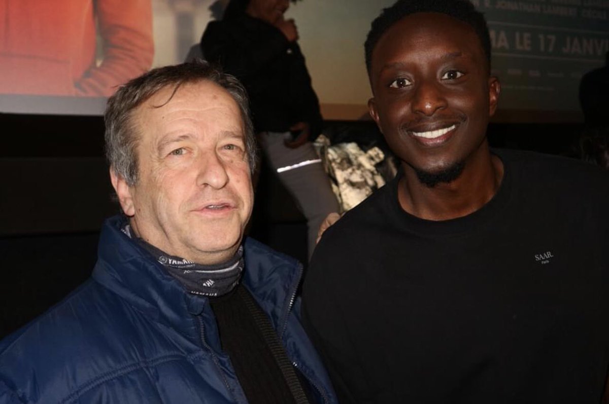 News #Cinema #Pressadom #Vipradioonline : Vous venez peut-être de les voir à #vivementdimanche sur #fr3 avec #MichelDrucker, #ahmedsylla et #mallorywanecque portent la tête d’affiche du #film #CommeUnPrince tourné entre #lesmureaux et le #chateaudechambord conjuguent de talents,