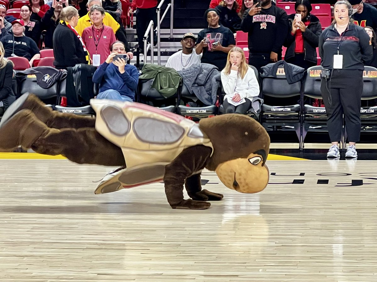 RJVoices's tweet image. On the mic today announcing @TerpsWBB vs @PurdueWBB at Xfinity Center! In addition to the famous 4th Quarter dance party it was also Baby Races with Testudo!!! #GoTerps #FearTheTurtle #BabyRaces