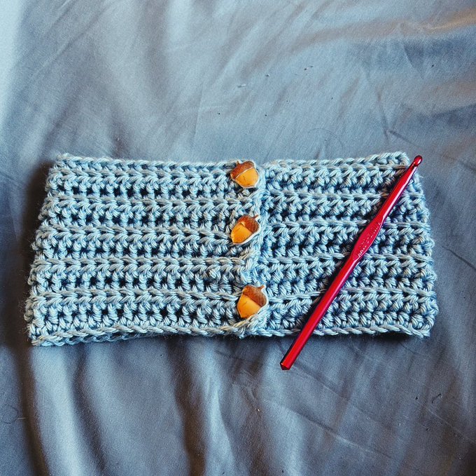 A headband my brother ordered for his girlfriend. 1 of 4 🥳 https://t.co/a9PenpBmlk<a href="/tag/fashion"class="tags"><span>#fashion</span></a><a href="/tag/crochet"class="tags"><span>#crochet</span></a><a href="/tag/bralette"class="tags"><span>#bralette</span></a>