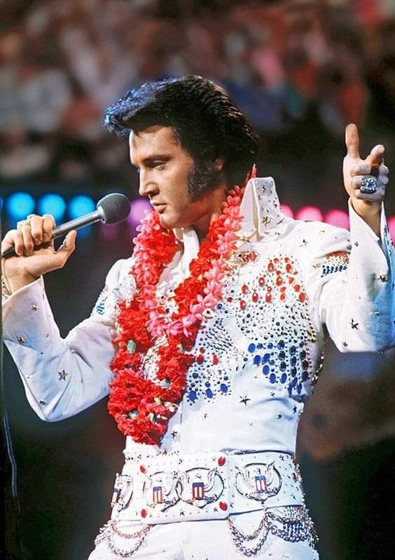 January 14,1973
Elvis 
Made History 
As The First Solo 
Entertainer 
To Hold A Live Concert 
Broadcast Internationally
Via Satellite 📡
⚡👑❤️
#ElvisHistory
#Elvis2024
#AlohaFromHawaii