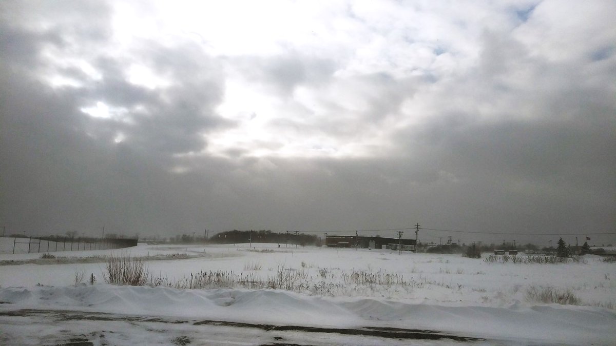 NWSGrandRapids's tweet photo. This concludes Grand Rapids' 30th day in a row of cloudy or mostly cloudy skies. Other parts of West or Mid Michigan may have had a sunny day or two, but not us. Direct sunlight has totaled 728 minutes, which is about 3 hours less than we can receive in a single day in June. https://t.co/ONMjgFgmmp