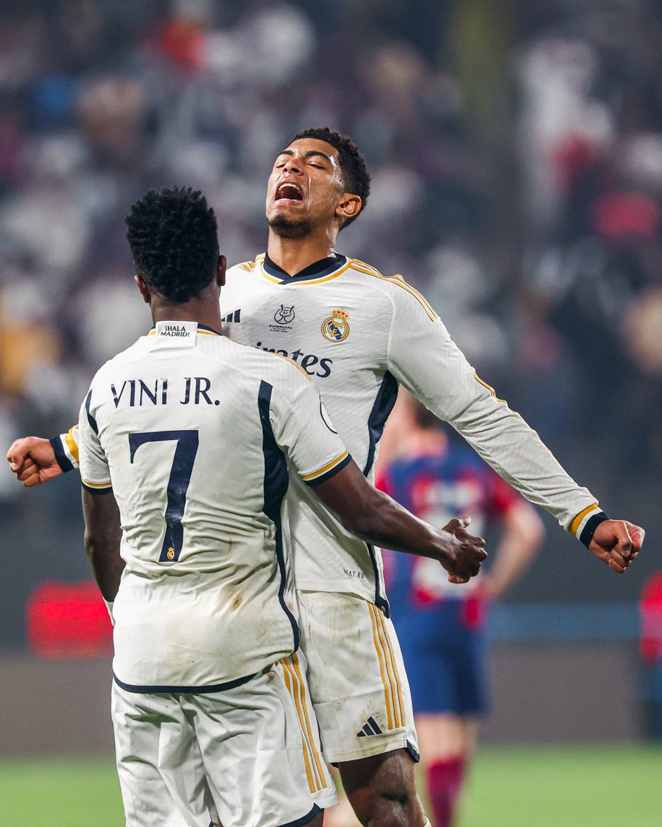 RM4Arab's tweet photo. 🏁 نهاية اللقاء |

ريال مدريد 4 - 1  برشلونة

مبرووووووووك مدريديستا 🔥🔥🤍🤍 https://t.co/RYUQM4VtGF