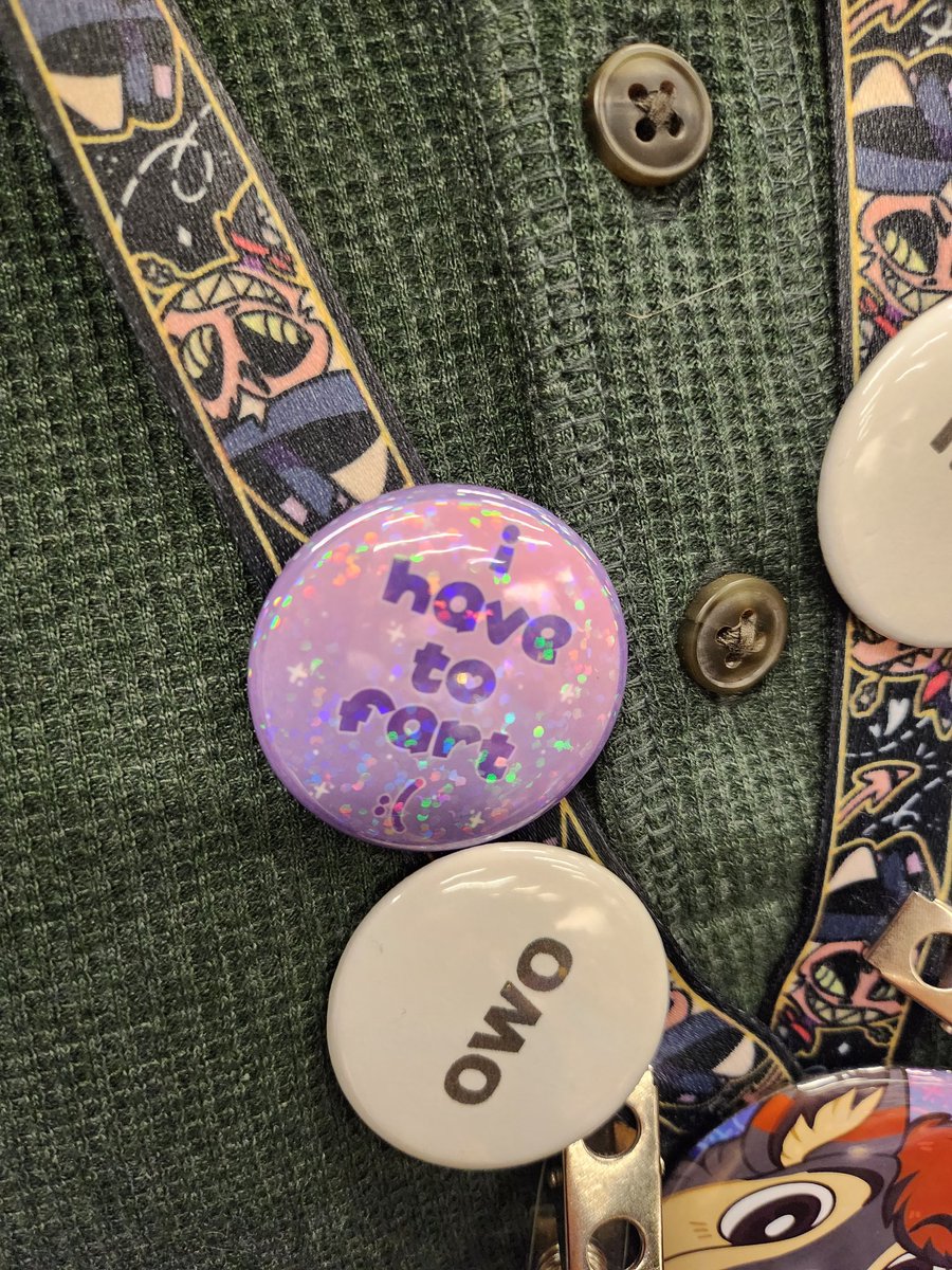 sazzersz's tweet photo. Go visit my friends' stand @SNARLco in Artist Alley @ FC! They got cool drip ✨️ https://t.co/lmcnfV7Z1n