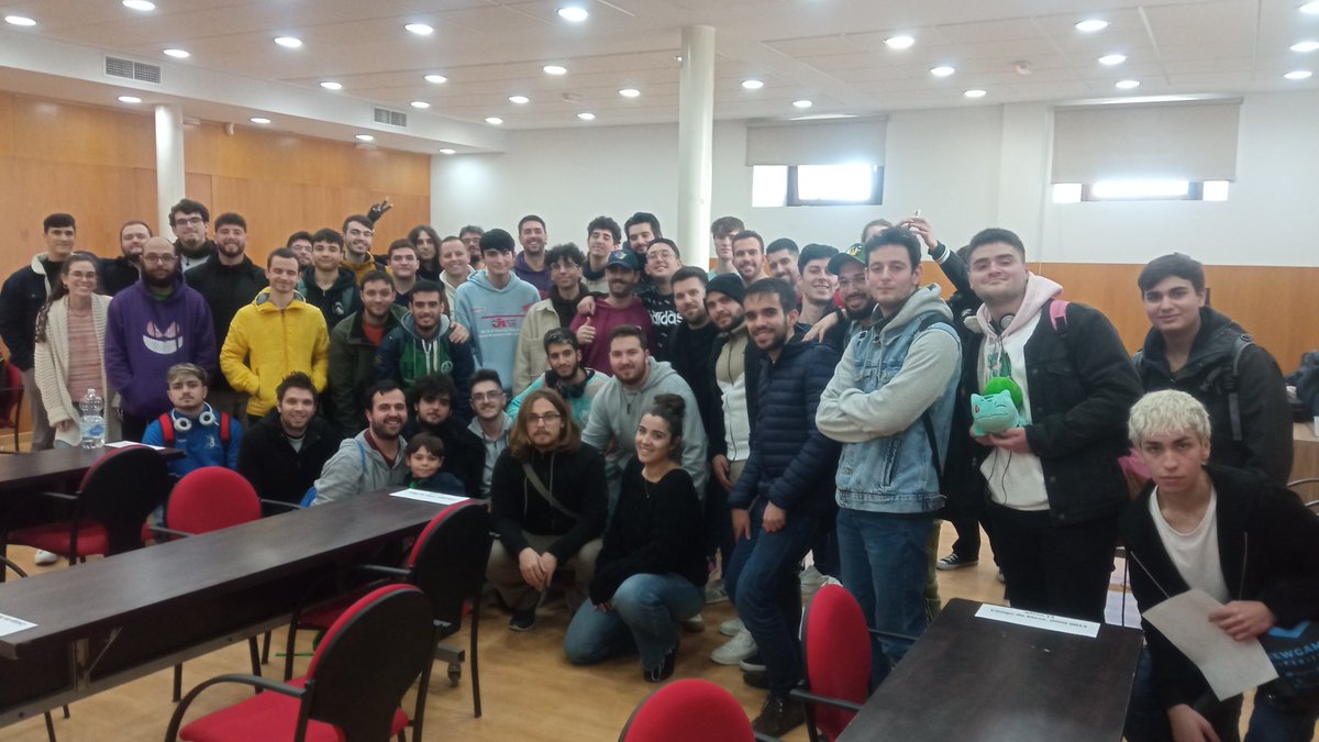 Pokémon Sevilla tweet media