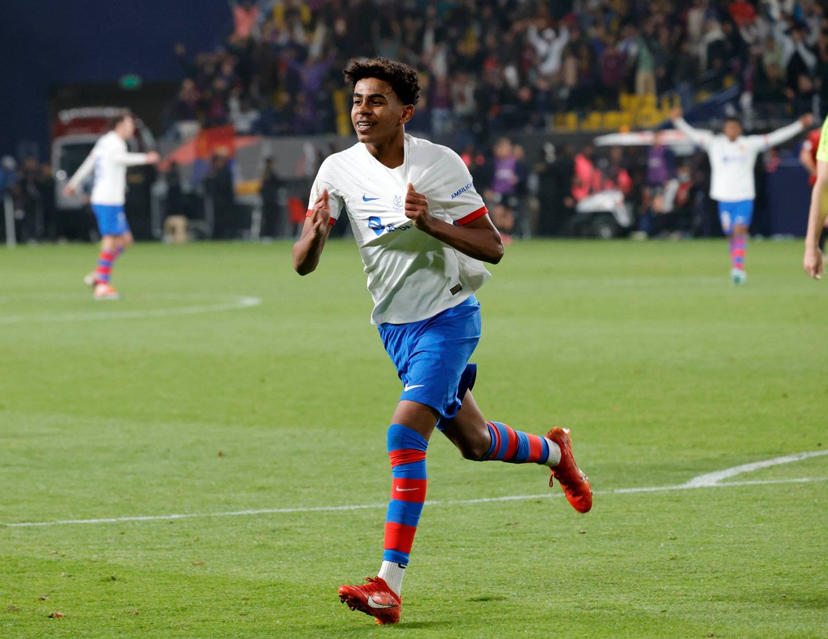 vini_ball's tweet photo. 🚨BREAKING: Lamine Yamal becomes the YOUNGEST player ever to lose a Supercopa game! https://t.co/CSrMu0Apq7