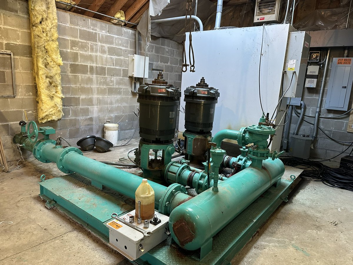 COMPLETEWELLLI's tweet photo. Two short shafts and a PM pump removed for new piping and short shaft assembly’s https://t.co/2zMpWsDzPZ
