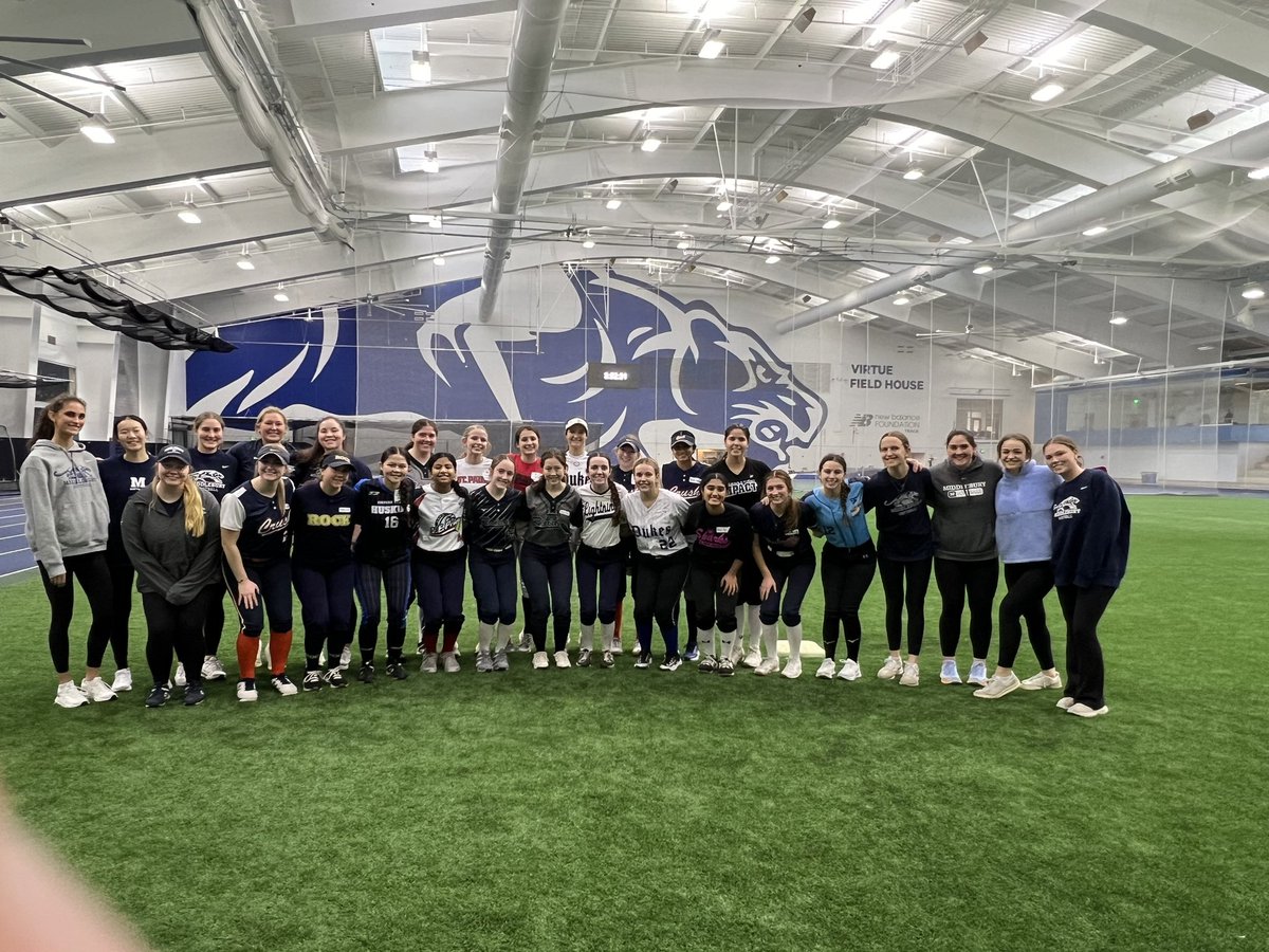 Middlebury Softball tweet media