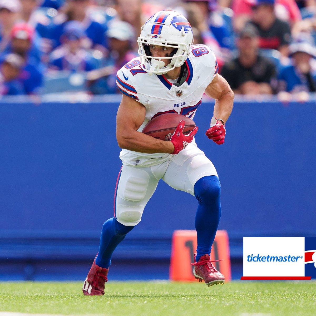 BuffaloBills's tweet photo. We’ve elevated WR Andy Isabella and LB A.J. Klein from the practice squad for tomorrow’s game. #PITvsBUF https://t.co/2NXIeaDvwF