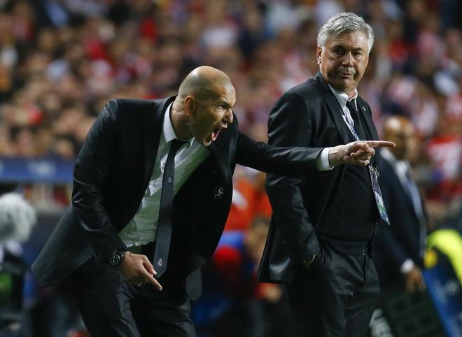 2010MisterChip's tweet photo. Ancelotti (264) ha SUPERADO hoy a Zidane (263) como segundo entrenador con más partidos oficiales en la historia del Real Madrid.

Ancelotti (11) ha IGUALADO hoy a Zidane como segundo entrenador con más títulos en la historia del Real Madrid. https://t.co/9CWv50yH2B