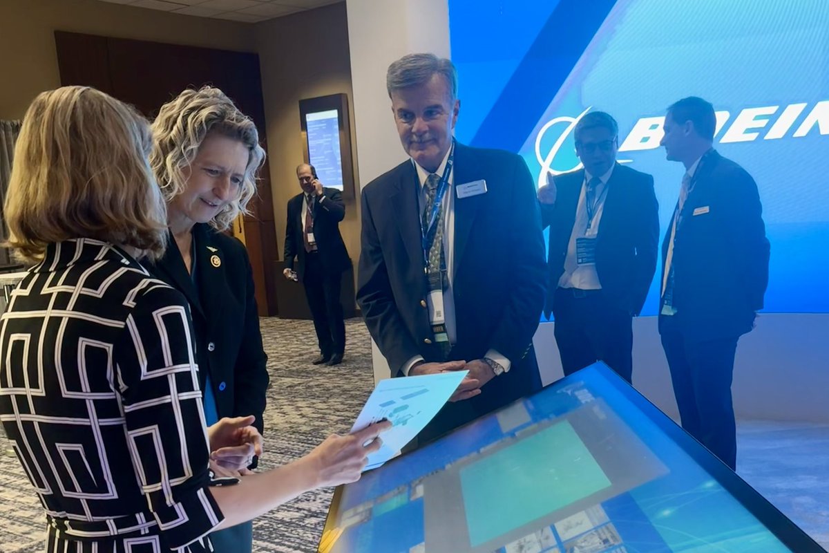 RepJenKiggans's tweet photo. It was awesome to attend the Surface Navy Association Symposium this week…! Our Navy is the backbone of promoting freedom around the world and it’s incredible to see the innovation in the tools they use to achieve their mission! #GoNavy #SNASymposium #VA02 https://t.co/6FHueHZBhB