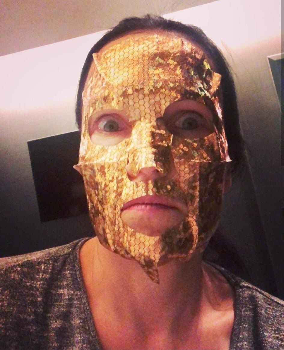 TarjaFrance's tweet photo. When you are relaxing, taking care of yourself, and then suddenly you realize that tomorrow is Monday already. 😲😩😂♥️ #weekendtooshort
@tarjaofficial #tarja #TarjaTurunen https://t.co/jgkiqdkPHA