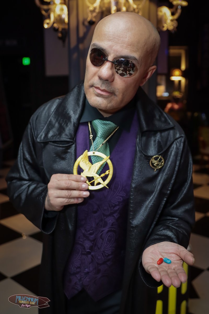 AlexPusineri's tweet photo. "Remember... all I'm offering is the fandom. Nothing more." 😁😎  

The first HUNGER GAMES GALA COSPLAY PARTY &amp; CONTEST at the Millennium FANDOM BAR - Las Vegas (@FandomBarLV) was outstanding &amp; Fun! 🤩  

'Cosplay or not, Let's Fandom!'  
https://t.co/5VDCYnjE3B https://t.co/pYe9SaqRAM