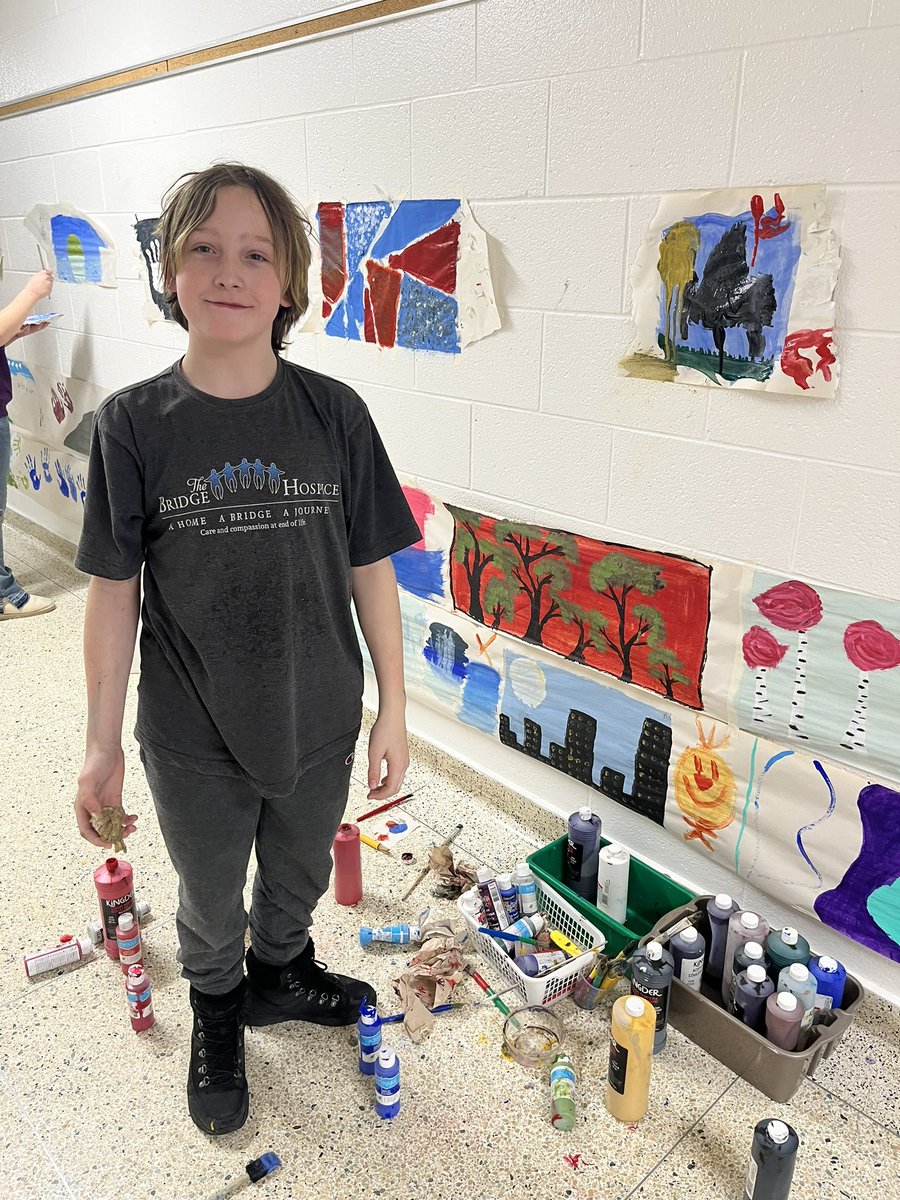 ColborneSchool's tweet image. Caught these students making a mess in the hall! Learning, art, and fun should always go hand in  painted hand. @kprschools