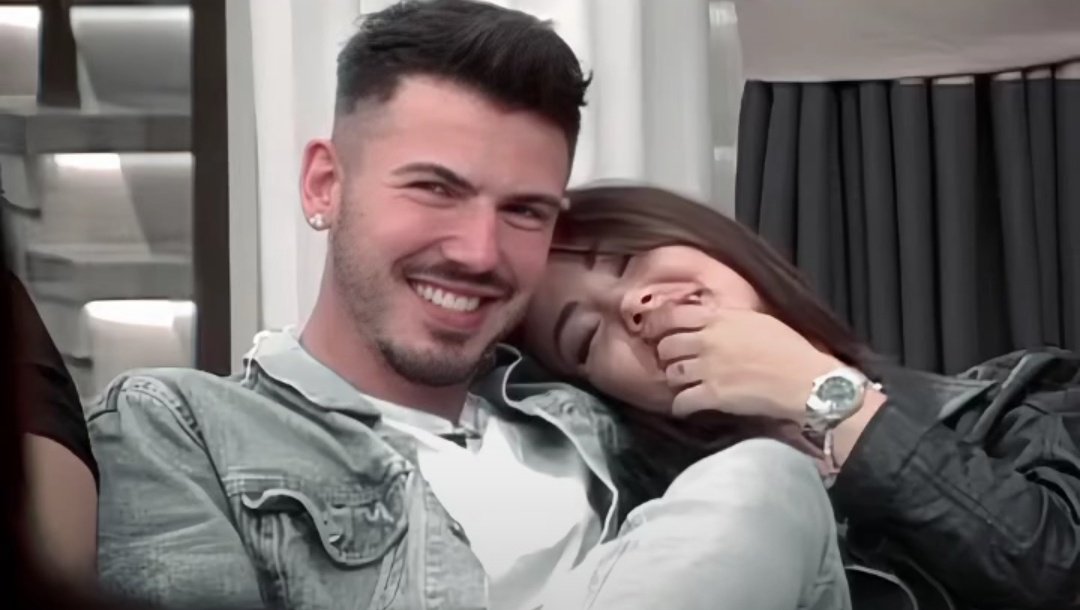 35su35's tweet photo. @oftenlyHype @batuhanberke_ @Dilarapusaaa Yarım Kalan #GizBer kavuşunca 💙
@gizemmcakal @batuhanberke_ #Kismetseolur #GizemCakal #Batuhanberkeelma #GizemBerke https://t.co/SiHibotY6g