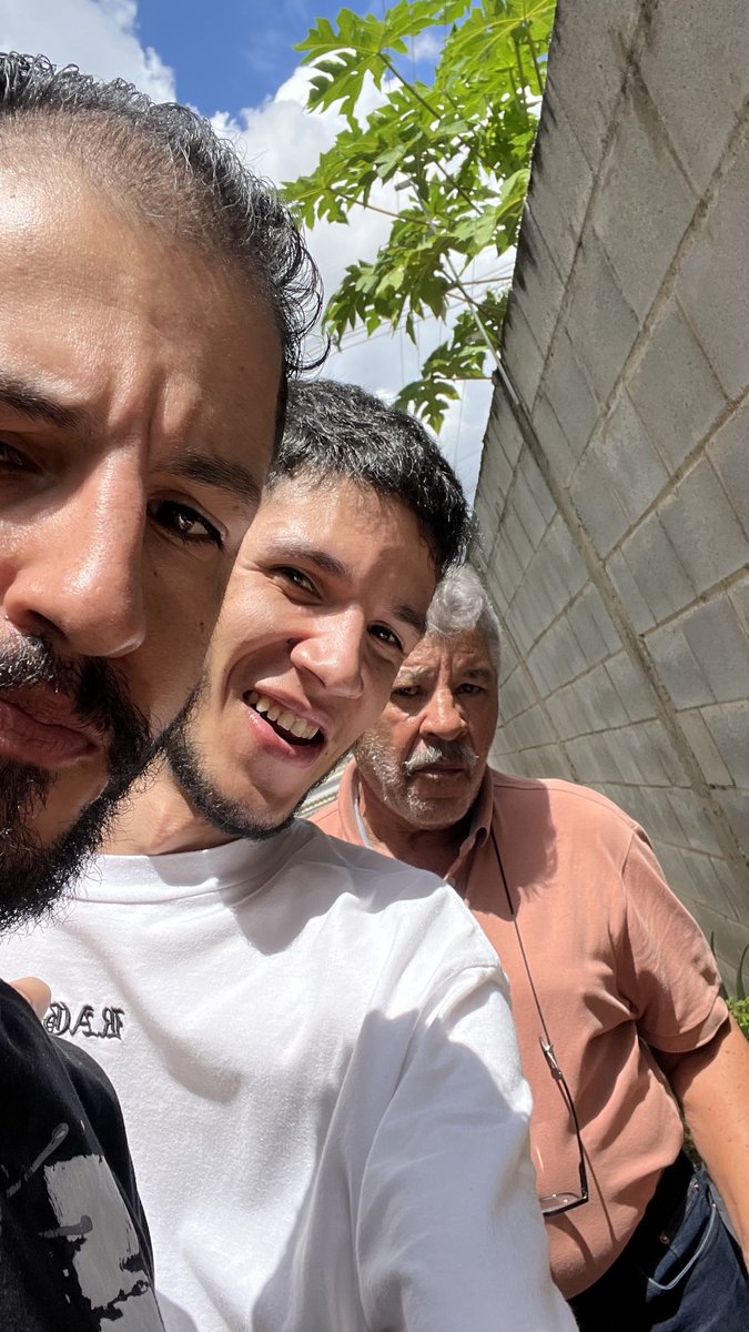 ribeirigor's tweet image. Salut