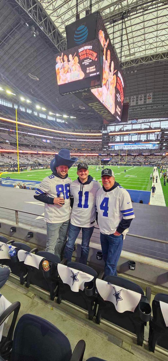 Mikeyluns's tweet photo. #CowboyNation https://t.co/Htz0ZENhlI
