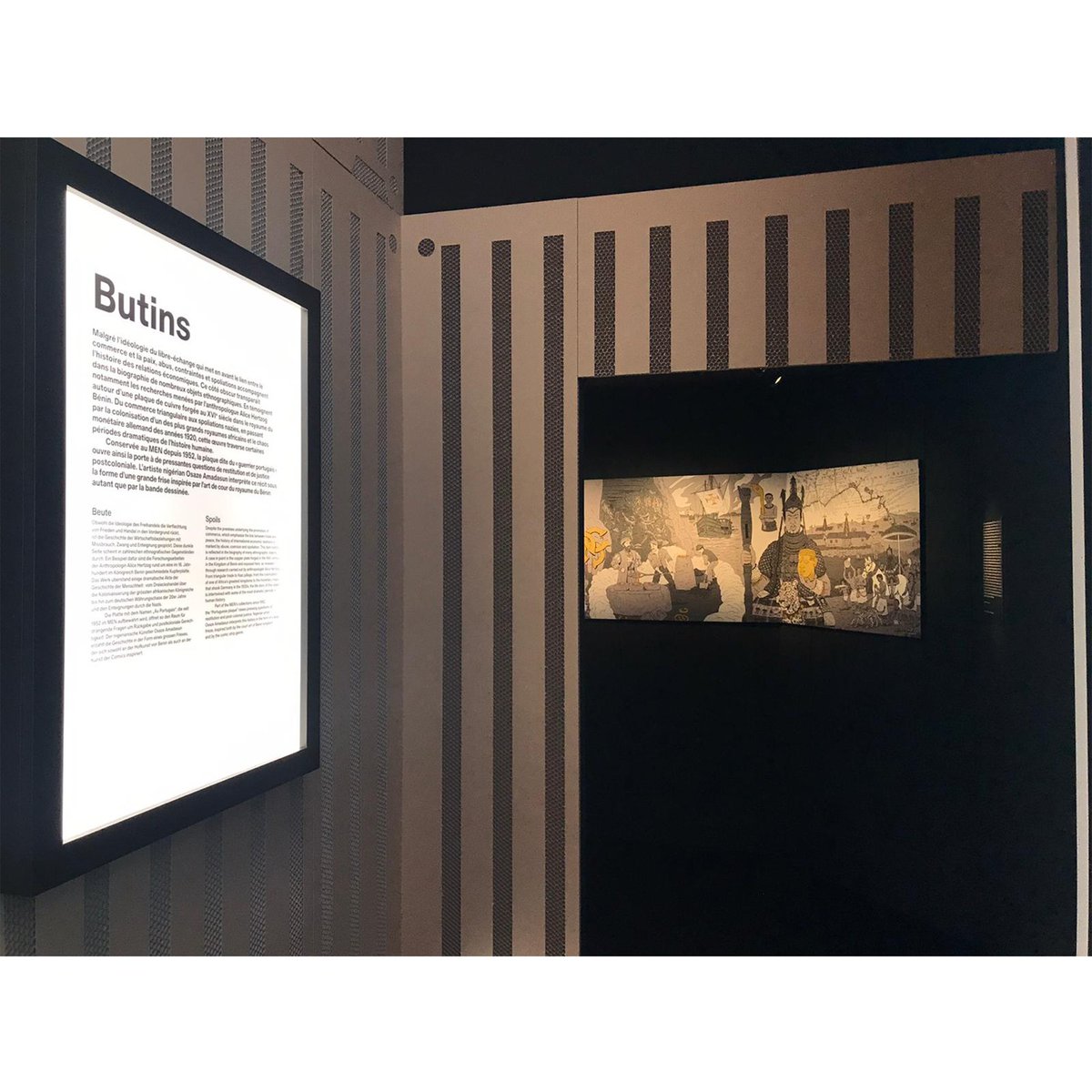 osaze_amadasun's tweet photo. Benin Kingdom to Neuchâtel: a tale of power, crises, and restitution. 
19.5ft X 2.6ft. 
2023.
---
✍🏿 My drawing for the "Butins" container in the Musée d'Ethnographie de Neuchâtel's ongoing (open till 31 Dec. 2024) exhibition titled "Cargo Cults Unlimited".
---
Photos: Alice Sala https://t.co/DP4bjpKjx2