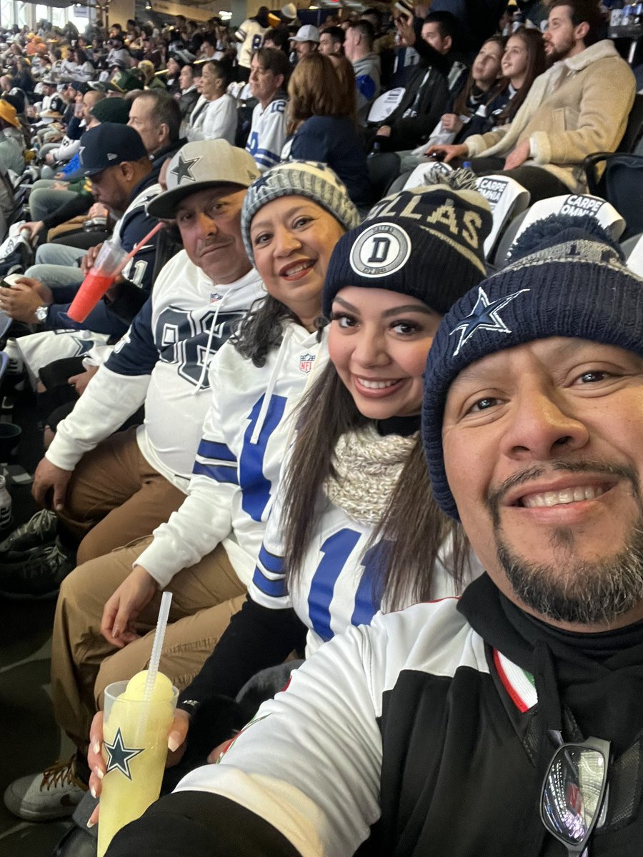 Briyonce_21's tweet photo. #CowboyNation https://t.co/4GPI4U0RSh
