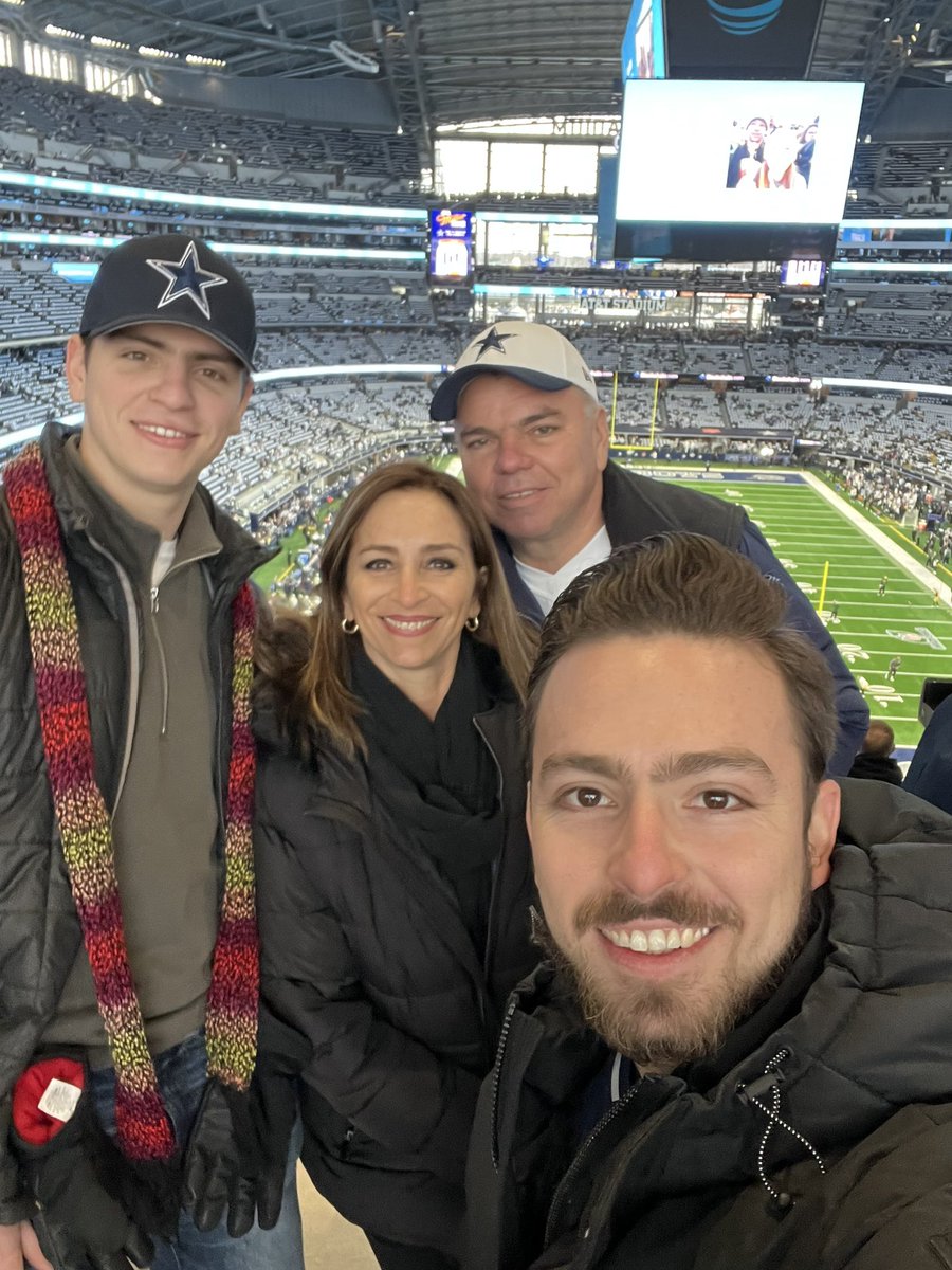 Andres_P96's tweet photo. #CowboyNation https://t.co/ZoZa94pDYK