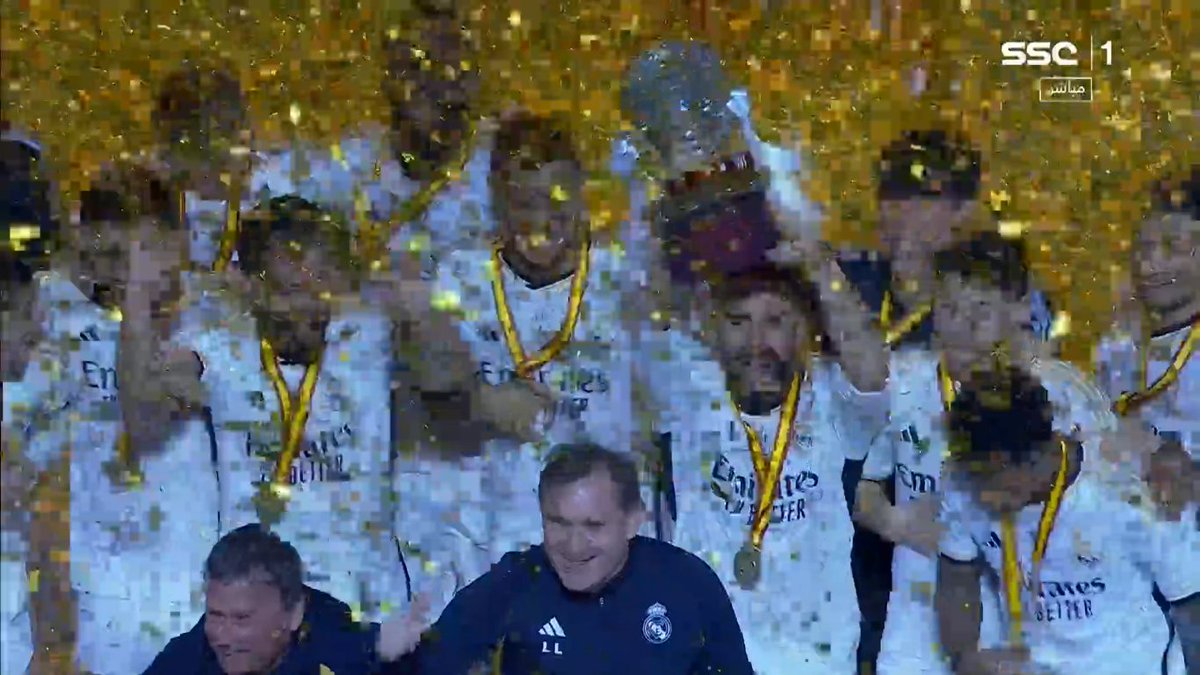 SeputarMadrid's tweet photo. CAMPEONEEEEEEEEEEEEEEEEEEEEEEEEES!!!! https://t.co/U45dtJNJlk