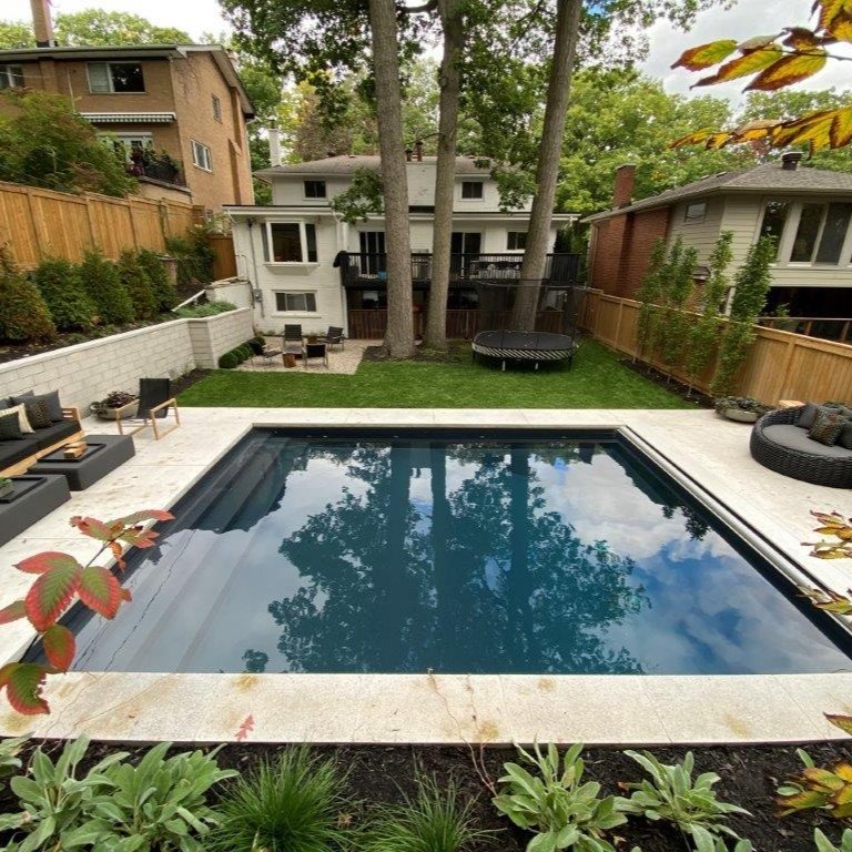 N_L_Group's tweet photo. Throwback to this awesome backyard project in Toronto. We had a challenging grade to deal with and the site also had some beautiful old oak trees that needed protection. The client was really happy with the final result...⚒️🏊

#swimmingpool https://t.co/1URwK4EvB1