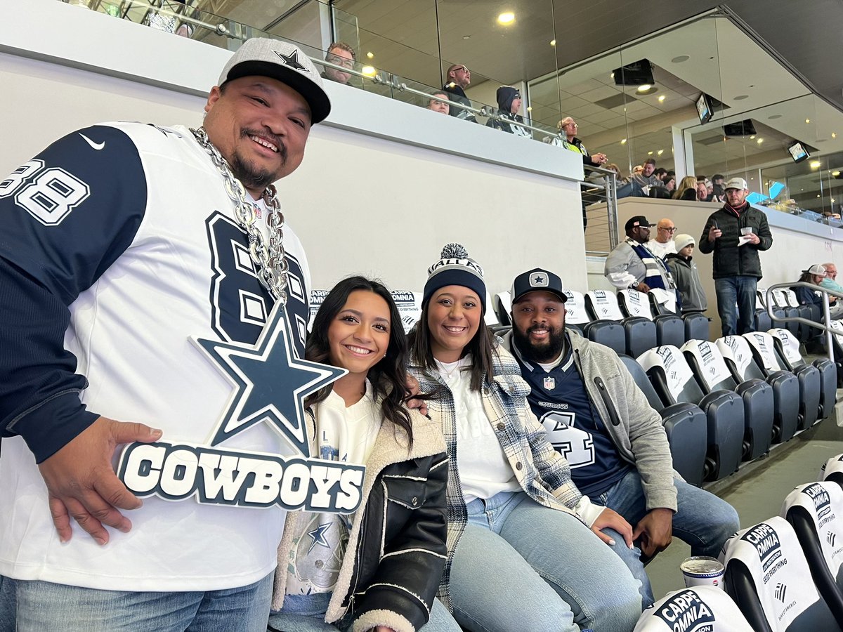 CequinaL's tweet photo. GOOOOOO COWBOYYSSSSS
#CowboyNation https://t.co/28VHmVQZXG